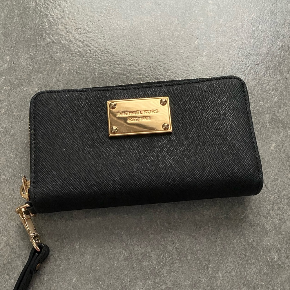 Michael Kors Wristlet